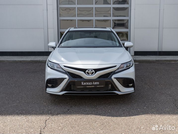 Toyota Camry 2.5 AT, 2022