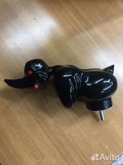 Злая утка на капот автомобиля