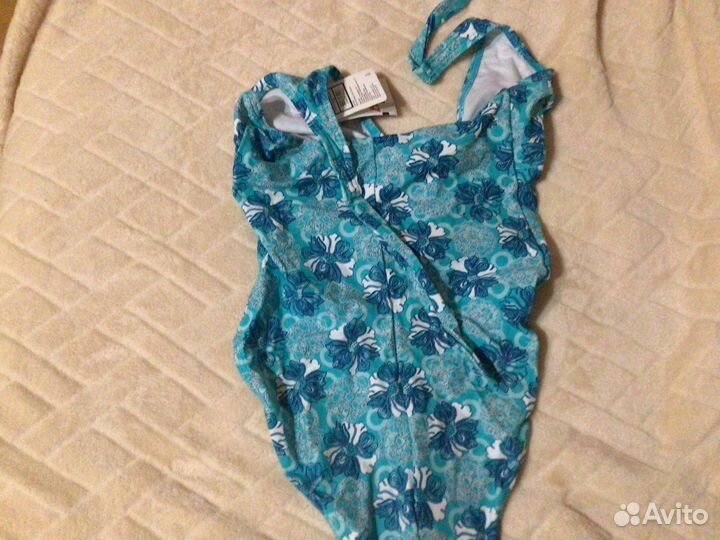 Купальник для девочки, новый, слитный. Разм 38