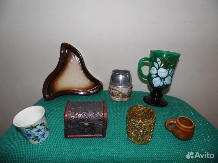 Фигурки и посуда из керамики