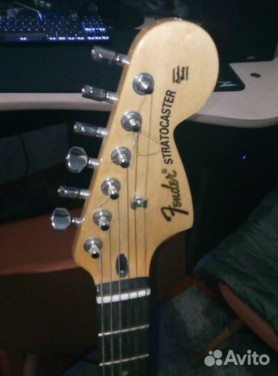 Реплика Fender Stratocaster