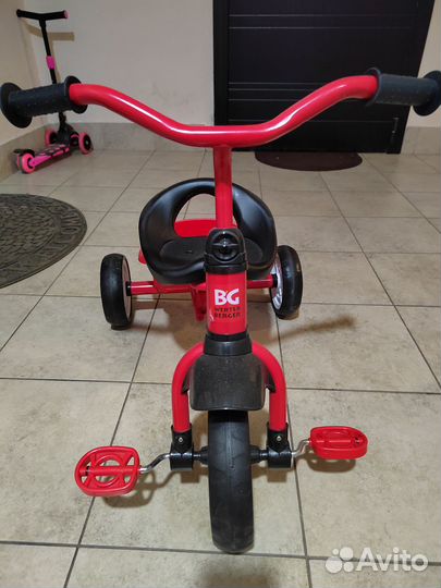 Трехколесный велосипед для малышей