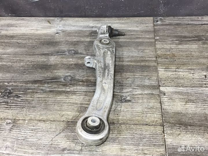 Рычаг передний нижний Ауди А8 Д3