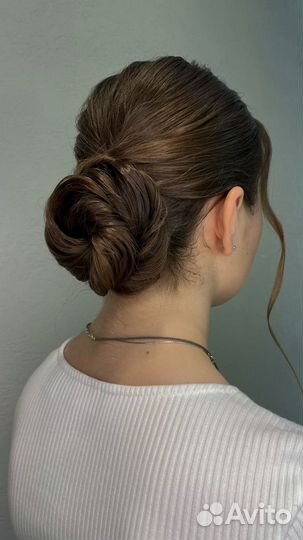 Визажист стилист бровист