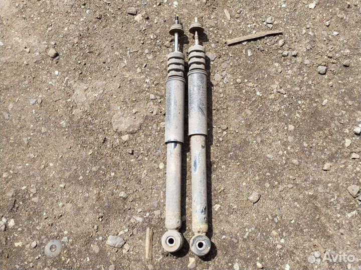 Задние амортизаторы Рено Логан