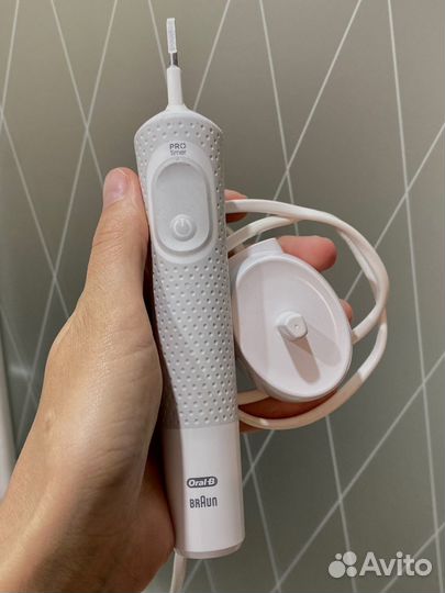 Зубная щетка oral b Б/у