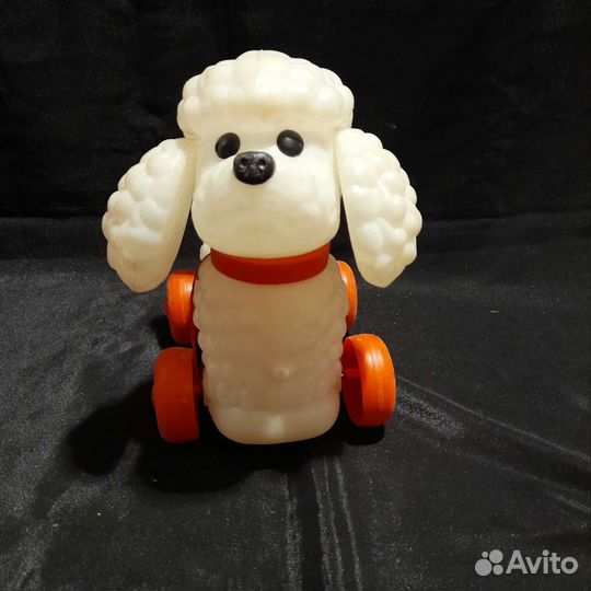 Игрушка пластиковая СССР Собачка