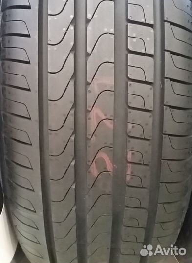 Pirelli Cinturato P7 255/40 R18 95Y