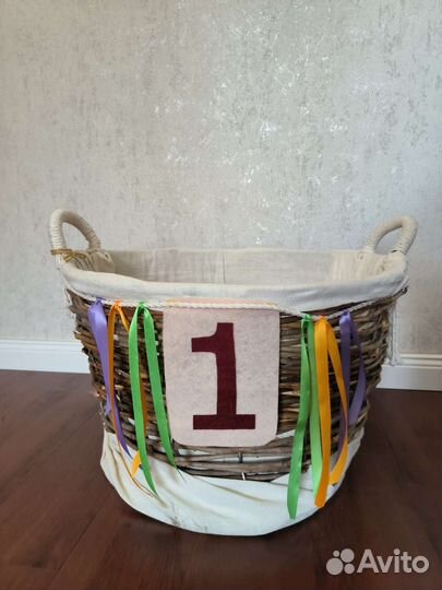 Корзина плетеная на 1 год фотосессии