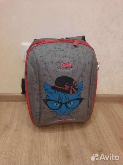 Рюкзак школьный