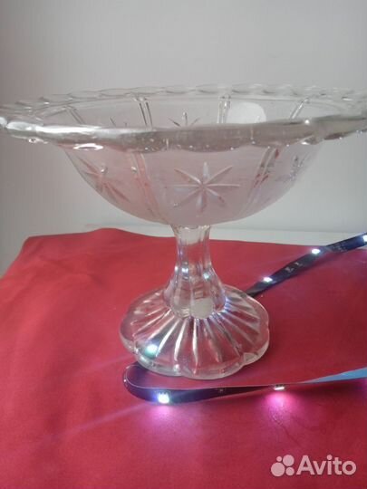 Антикварное стекло, конфетницы на ножке Мальцов
