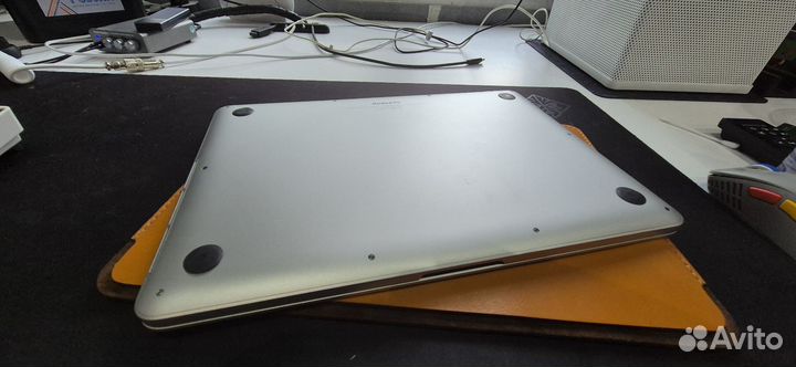 Apple Macbook pro 13 i5 256 гб 2015