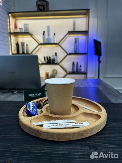 Администратор менеджер с ростом в управляющего