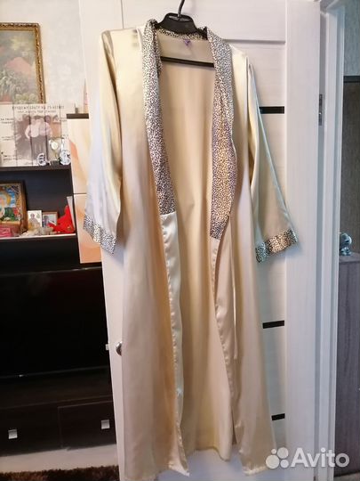 Халаты, пеньюары, сорочки женские