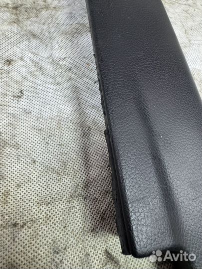 Подлокотник Мерседес 212