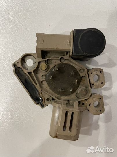 Регулятор напряжения