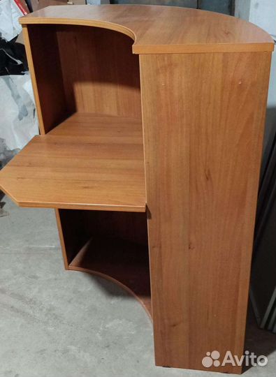 Стол ресепшен