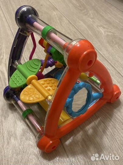 Развивающие игрушки / игровой центр / треугольник