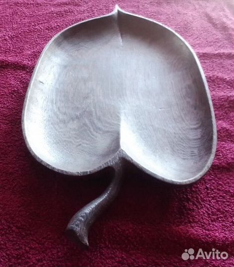 Деревянный поднос в виде Листа