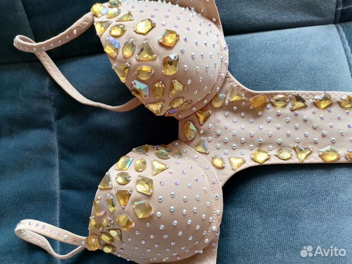 Боди. Костюм для танцев. Крылья из боа, из перьев