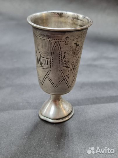 Стопка, серебро 84 проба. Есть замятие основания