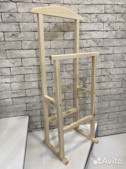 Вешалка напольная деревянная