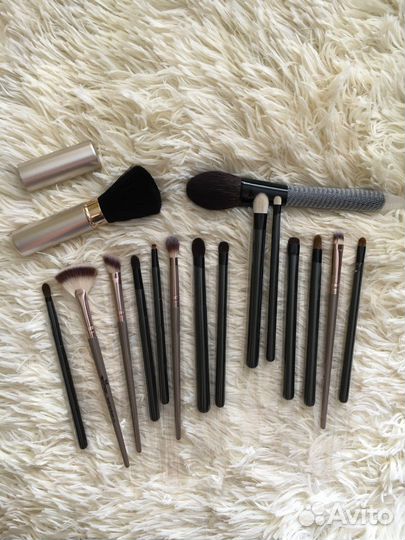 Кисти для макияжа новые