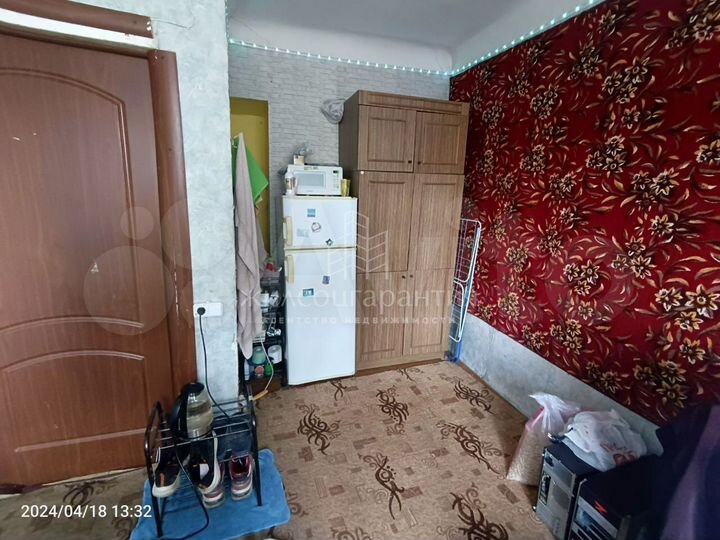 Комната 12,5 м² в 6-к., 2/4 эт.