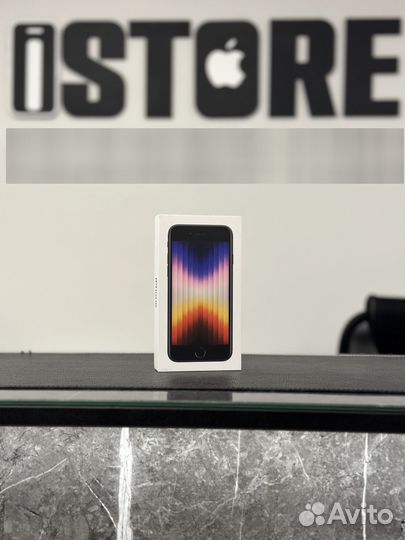 iPhone SE, 64 ГБ