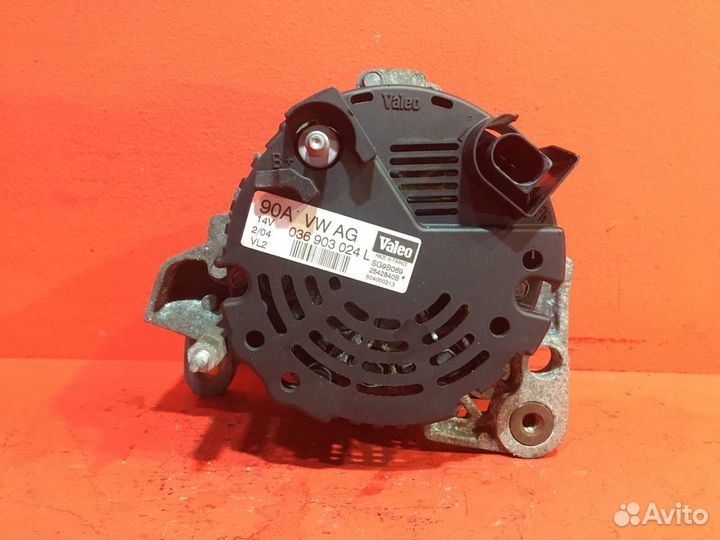 Генератор для Volkswagen Golf 5 BCA 1.4 (Б/У)