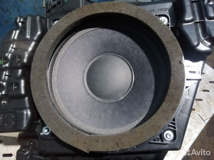 Сабвуфер штатный JBL Toyota Rav4 XA50