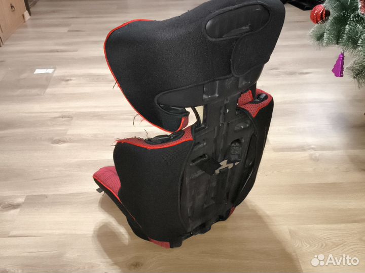 Автомобильное детское кресло