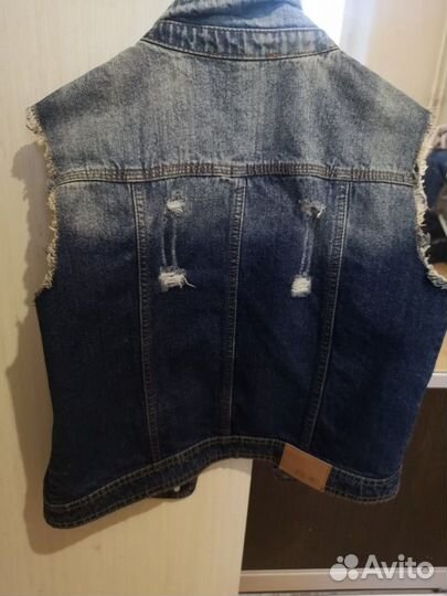 Джинсовая жилетка
