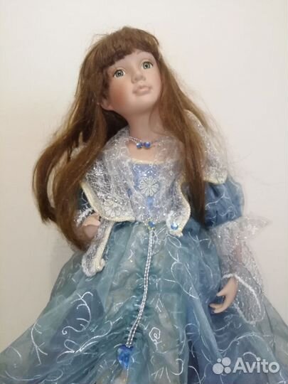 Кукла фарфоровая большая