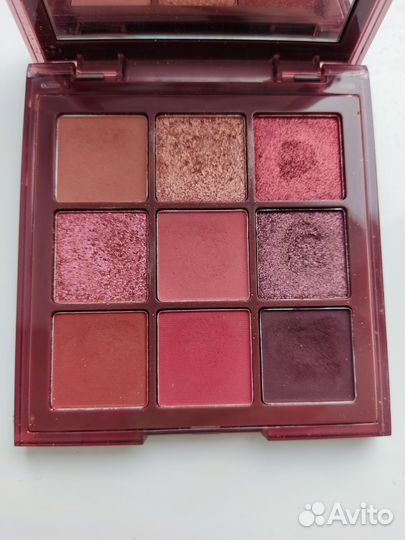 Палетка теней Huda beauty nude rich