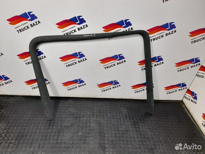 1740284 Накладка двери левой