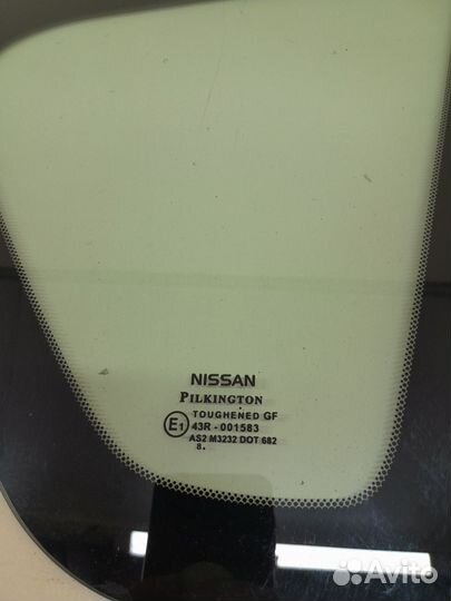 Стекло кузовное глухое правое Nissan Note E11 2006