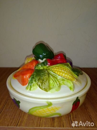 Набор посуды для сервировки