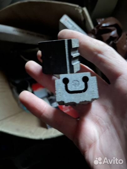 Подушки(держатели) радиатора VW Passat b5 b5+