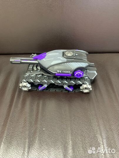 Танк с орбизами Tank Fight с гусеницами