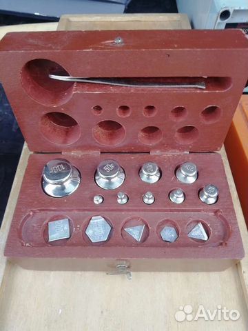 Гири для весов, весы лабораторные. СССР