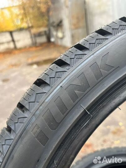 iLink Wintervorhut Stud II 315/35 R20 и 275/40 R20 109H