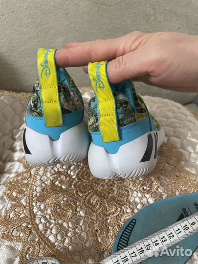 Кроссовки для девочки31 р adidas