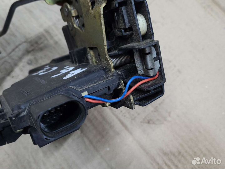 Замок двери задний левый Audi A6 C5 1998-2005