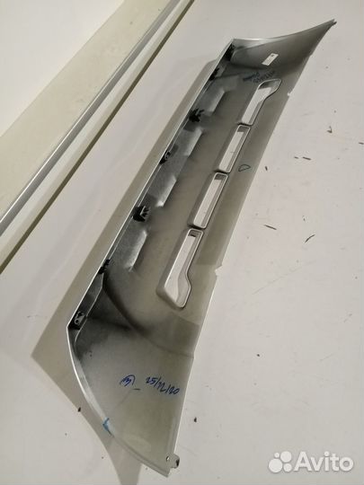 6400J272ZZ Накладка бампера Mitsubishi L200 V рест