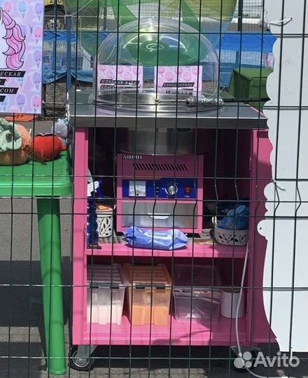 Аппарат сладкой ваты вместе с тележкой