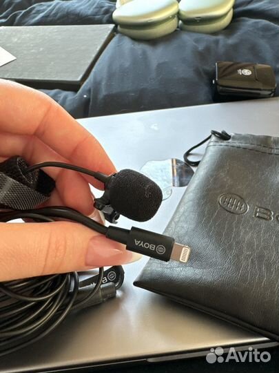 Петличный микрофон boya