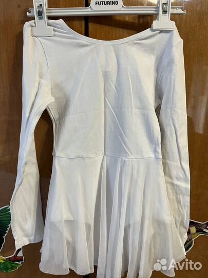 Гимнастический купальник и балетки