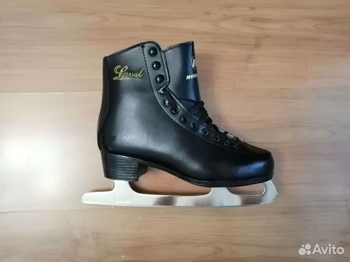 Коньки фигурные Laval