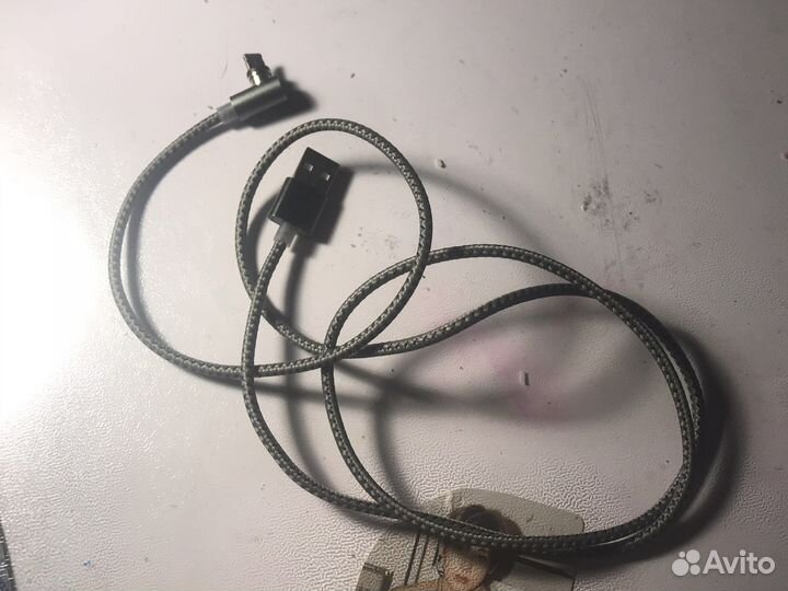 Магнитная зарядка для iPhone